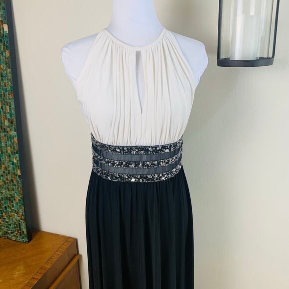 RM Richards Size 8 Long Dress with Keyhole Neck and Beaded Waist Cocktail Party - Picture 4 of 13